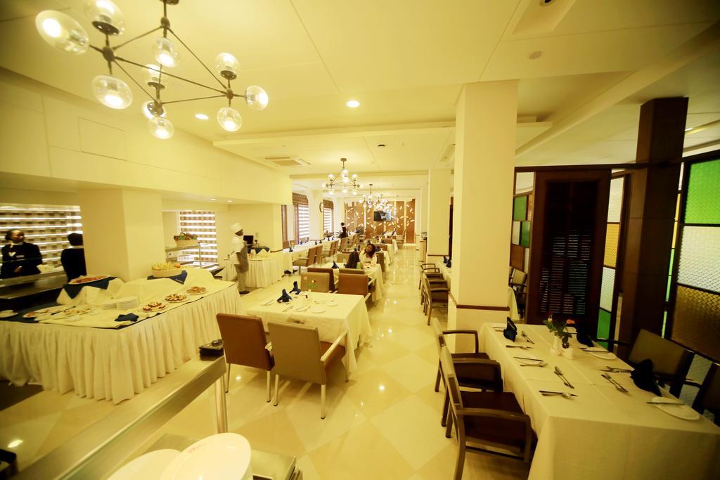 Hotel Africana Kampala Exterior photo