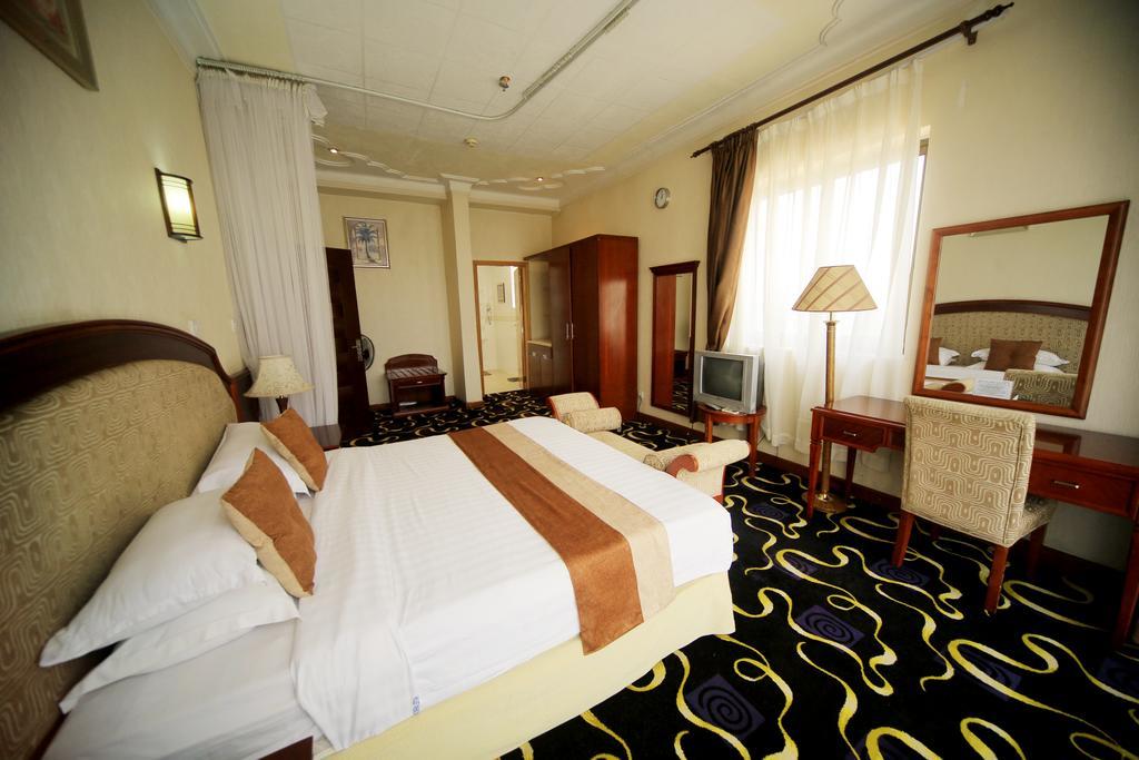 Hotel Africana Kampala Exterior photo